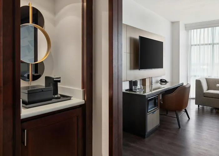 Marriott Normal And Conference Center 4*