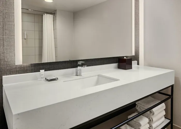 Marriott Normal And Conference Center 4*