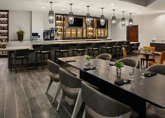 Marriott Normal And Conference Center Hotel 4*