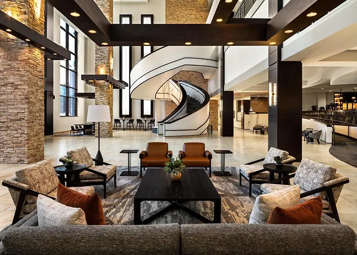 Marriott Normal And Conference Center Hotel 4*