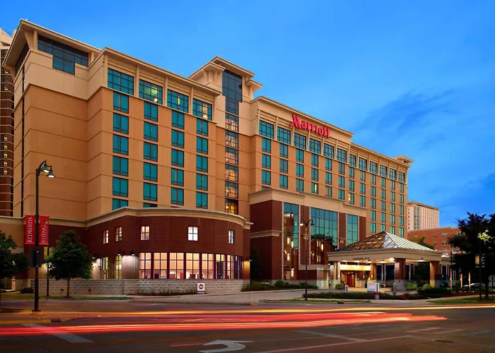 Hotel Marriott Normal And Conference Center