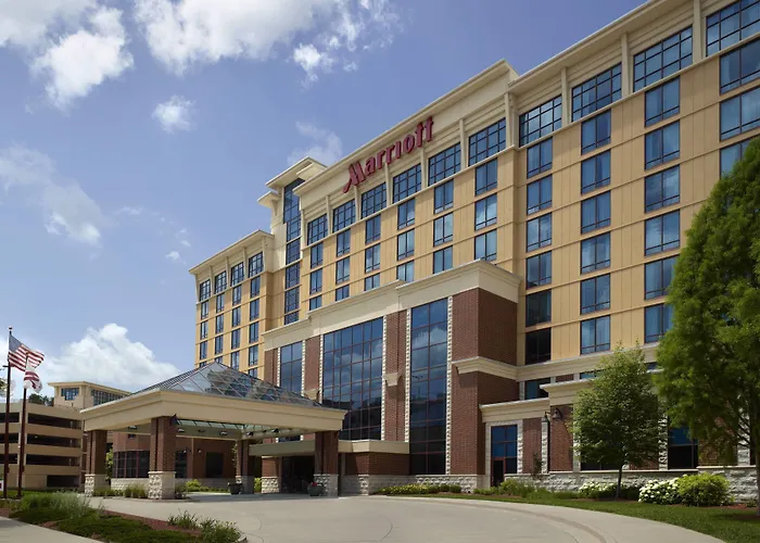 Hotel Marriott Normal And Conference Center
