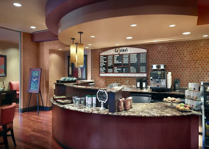 Marriott Normal And Conference Center Hotel 4*