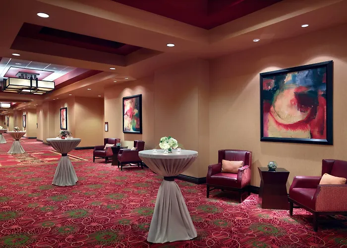 Marriott Normal And Conference Center Hotel 4*