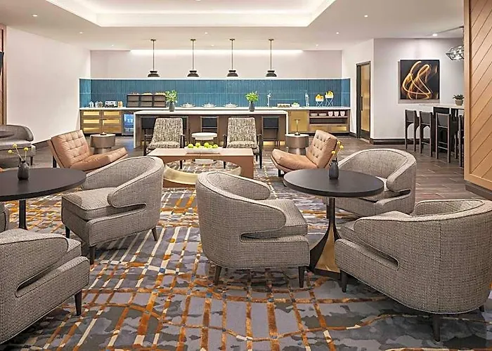 Hotel Marriott Normal And Conference Center