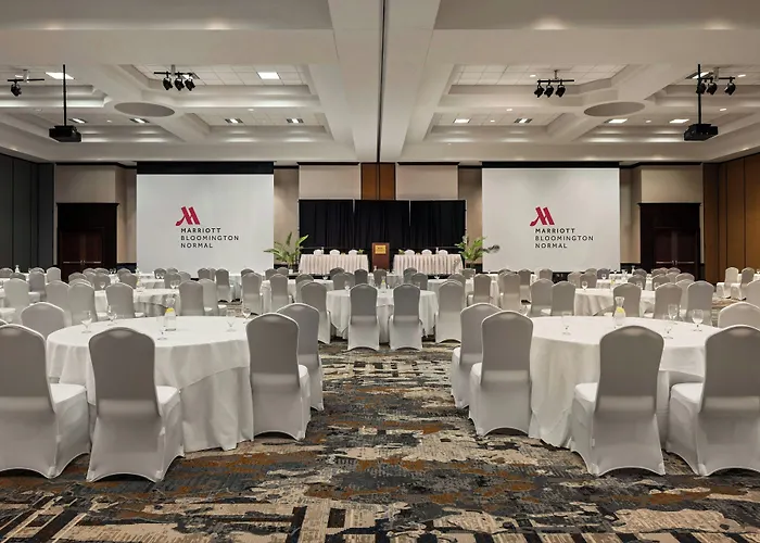 Marriott Normal And Conference Center Hotel 4*