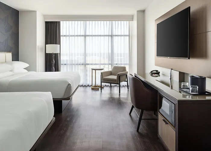 Marriott Normal And Conference Center 4*