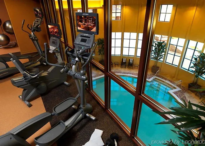 Hotel Marriott Normal And Conference Center 4*